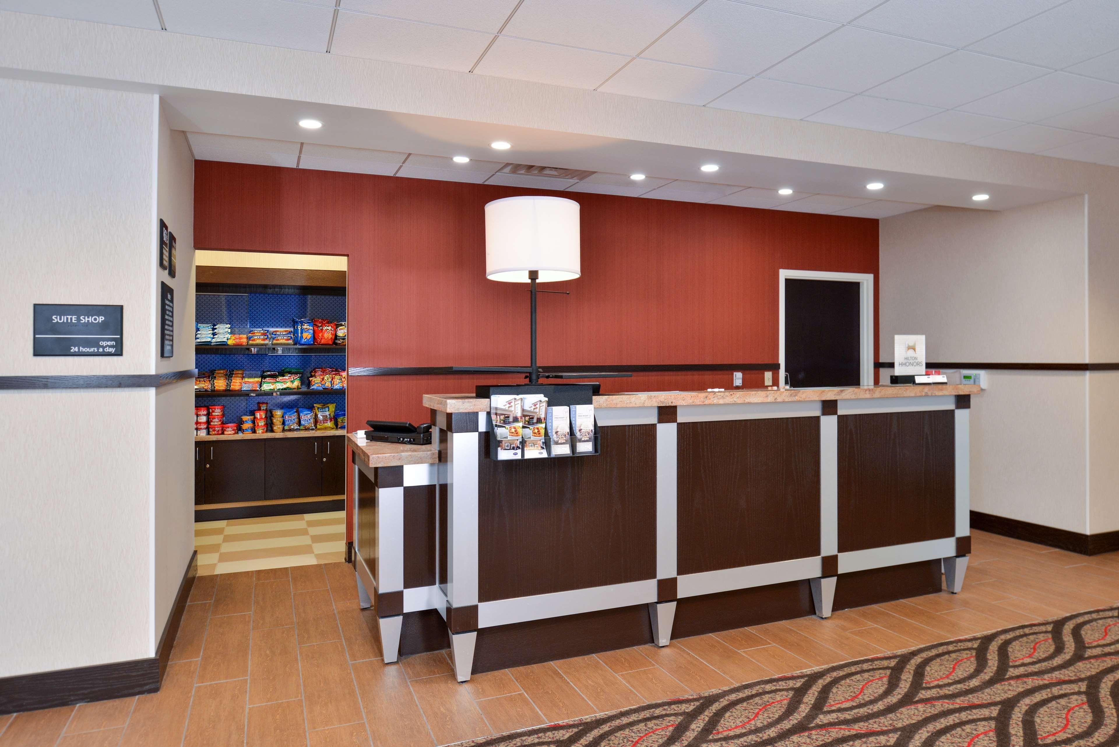 Hampton Inn & Suites California University-Pittsburgh Coal Center Bagian luar foto