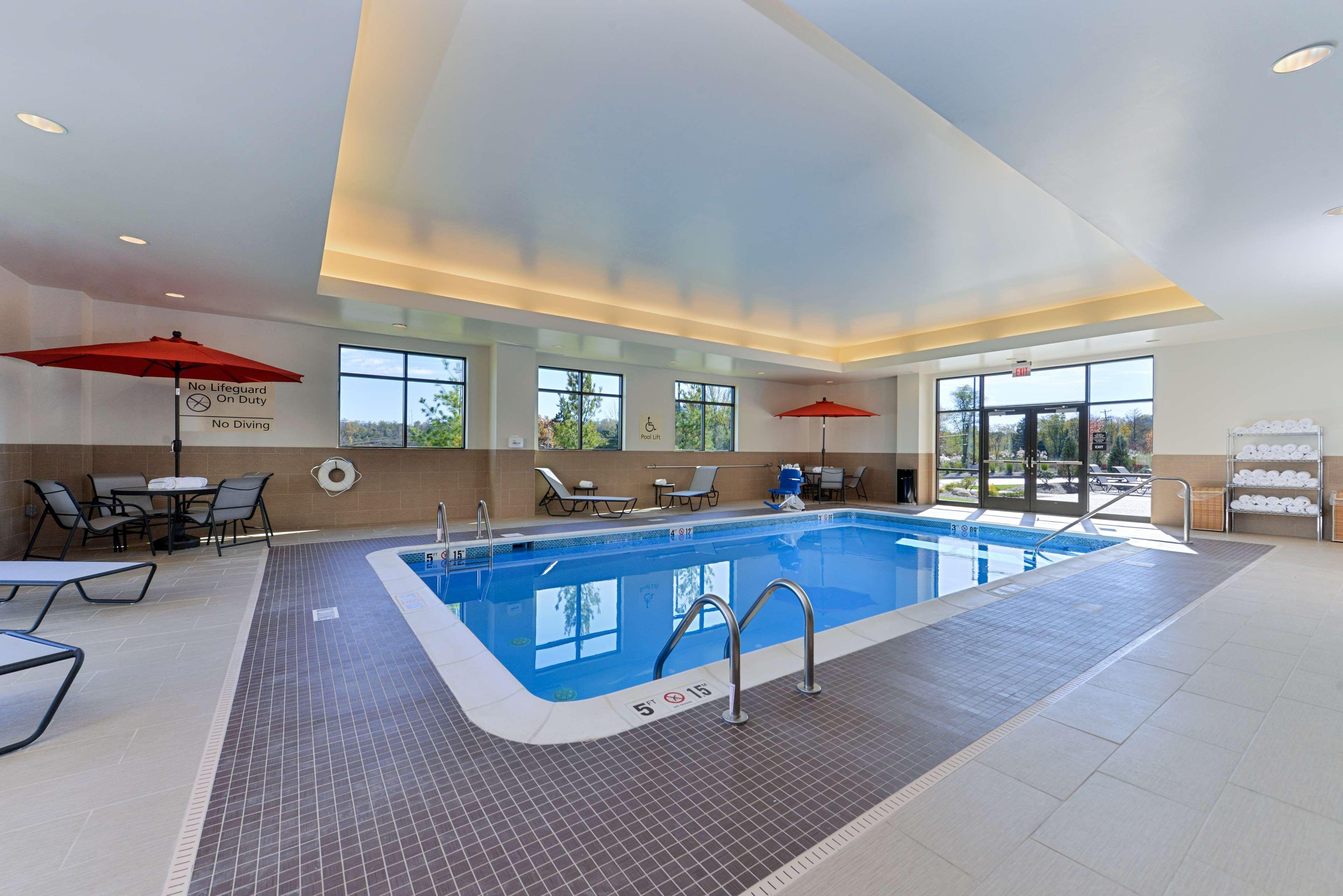 Hampton Inn & Suites California University-Pittsburgh Coal Center Bagian luar foto
