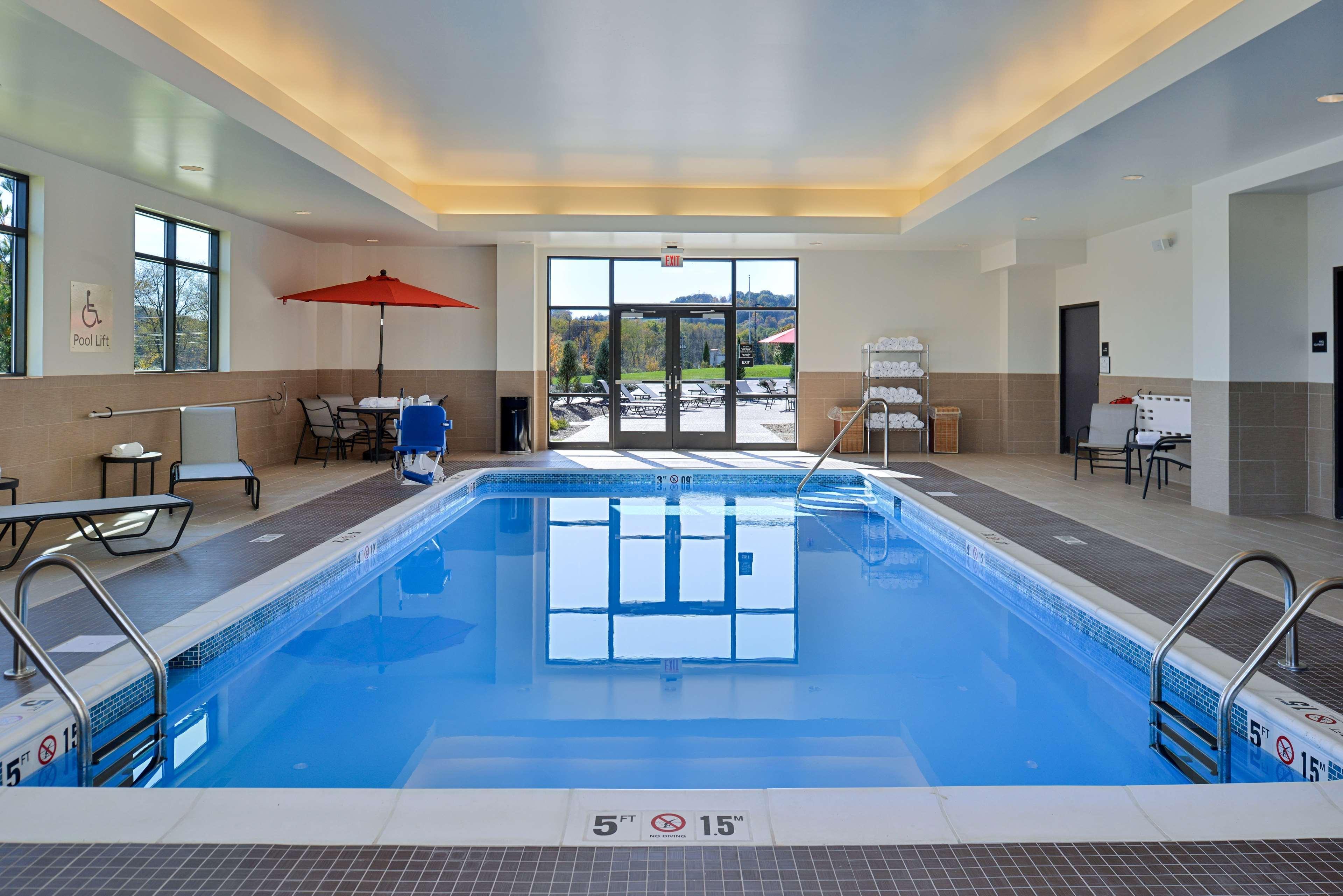 Hampton Inn & Suites California University-Pittsburgh Coal Center Bagian luar foto