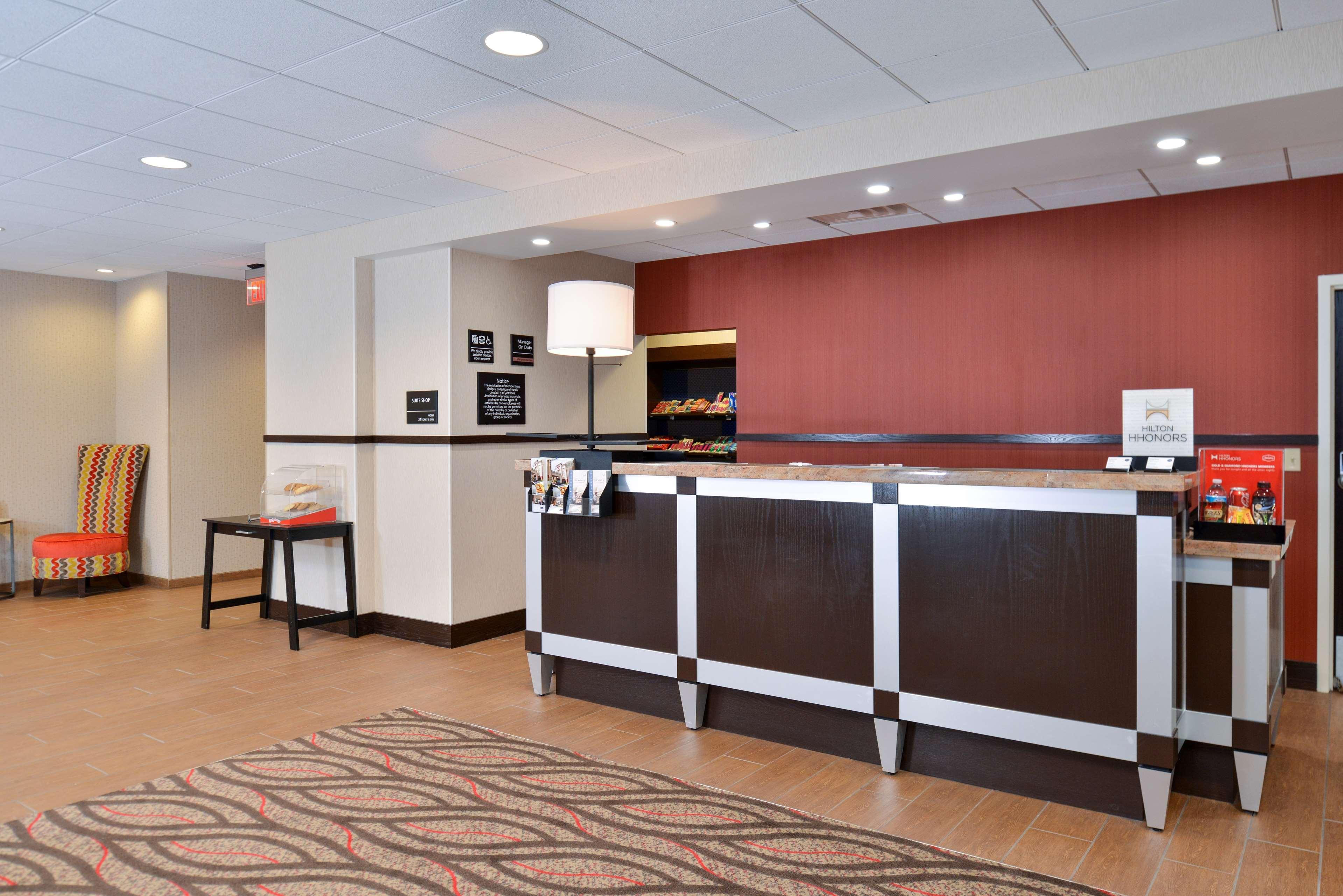 Hampton Inn & Suites California University-Pittsburgh Coal Center Bagian luar foto