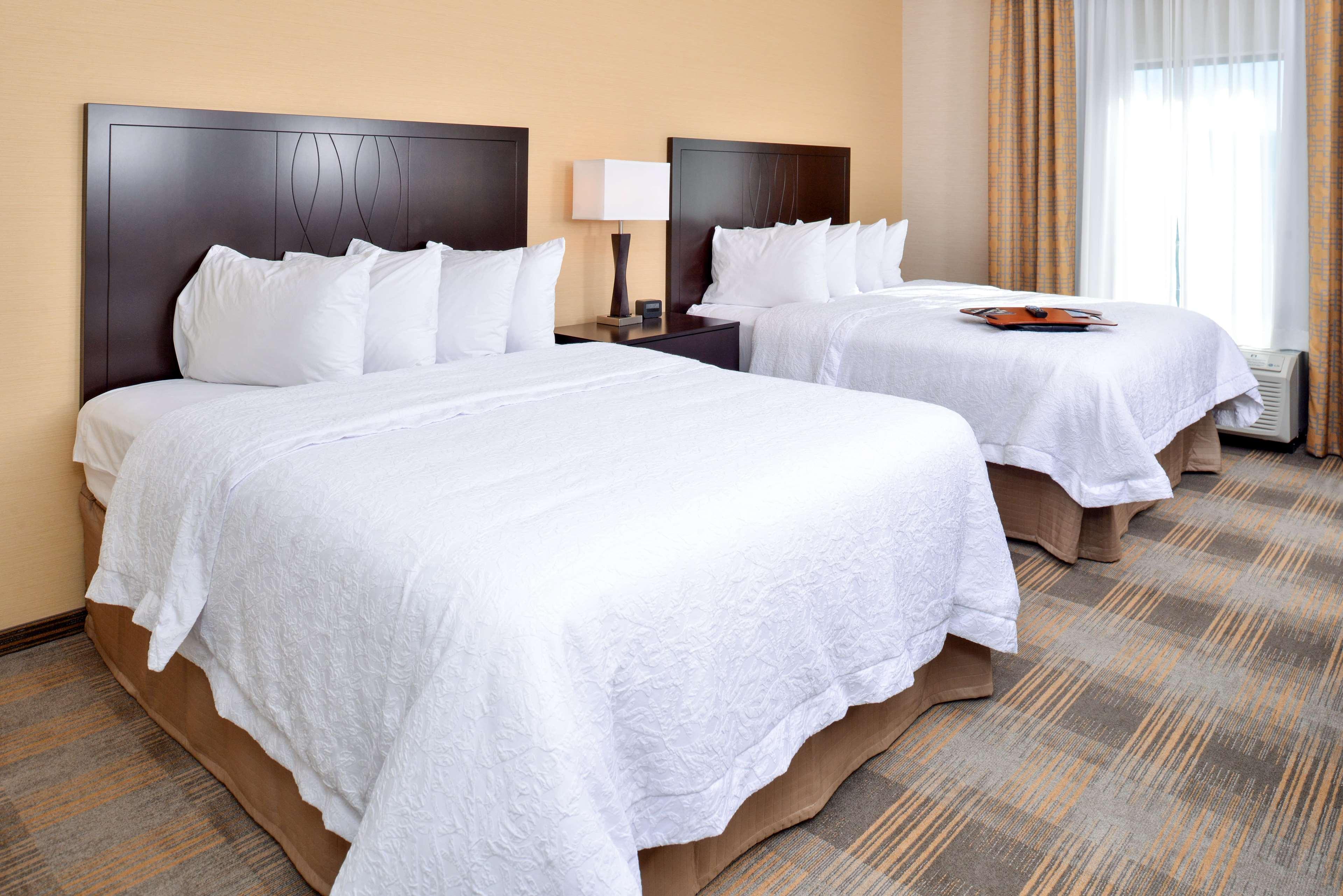 Hampton Inn & Suites California University-Pittsburgh Coal Center Bagian luar foto