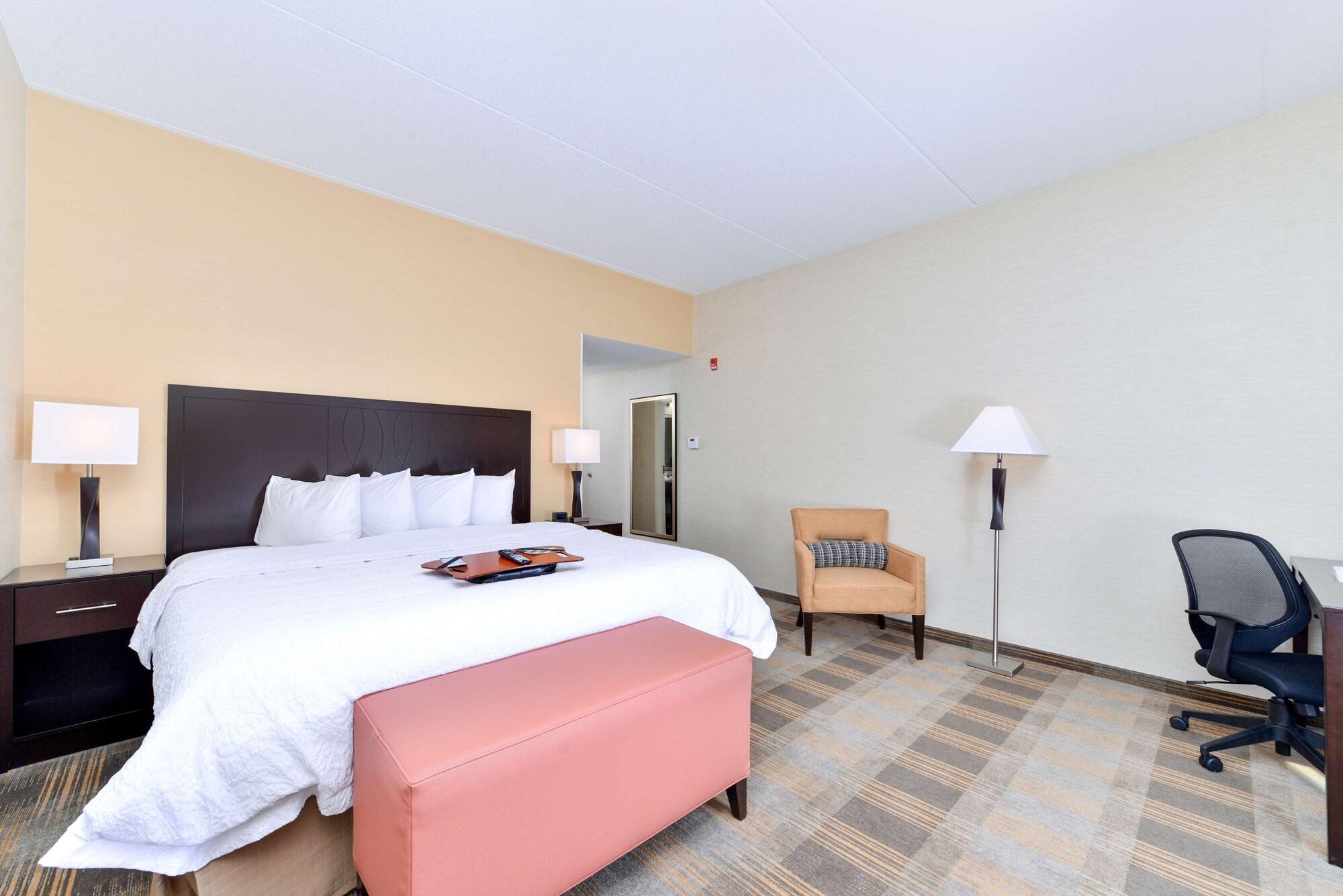 Hampton Inn & Suites California University-Pittsburgh Coal Center Bagian luar foto