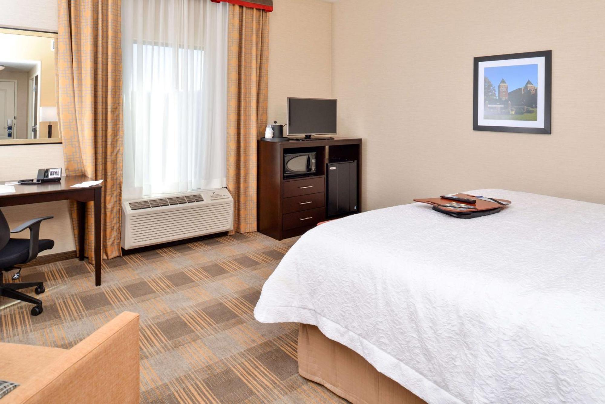 Hampton Inn & Suites California University-Pittsburgh Coal Center Bagian luar foto