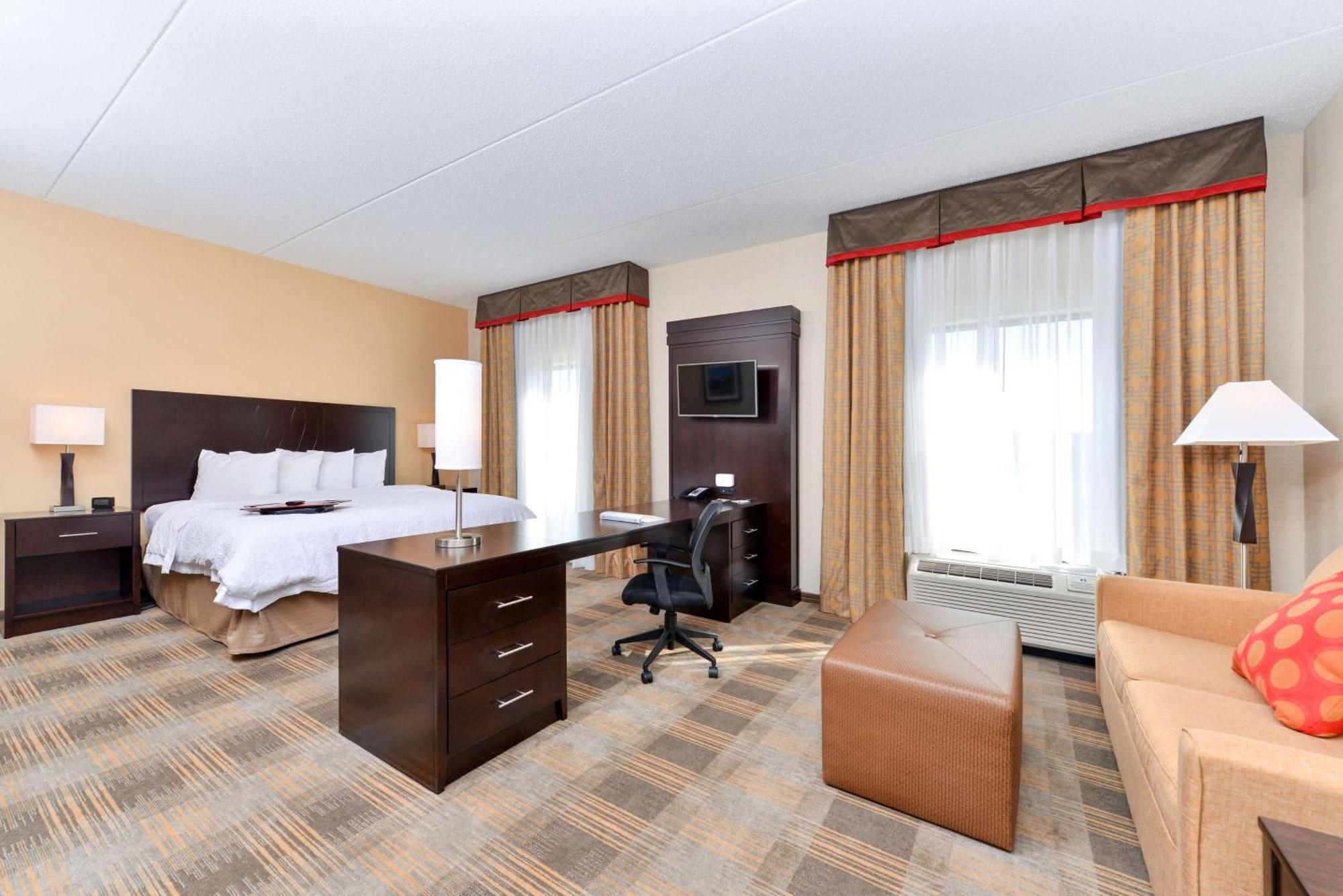 Hampton Inn & Suites California University-Pittsburgh Coal Center Bagian luar foto