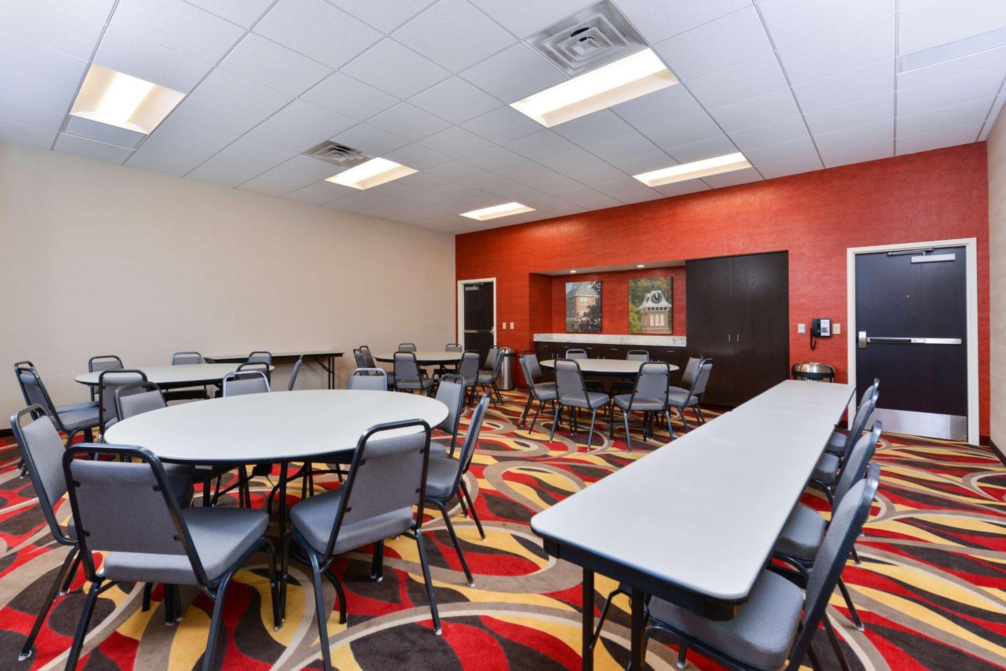 Hampton Inn & Suites California University-Pittsburgh Coal Center Bagian luar foto