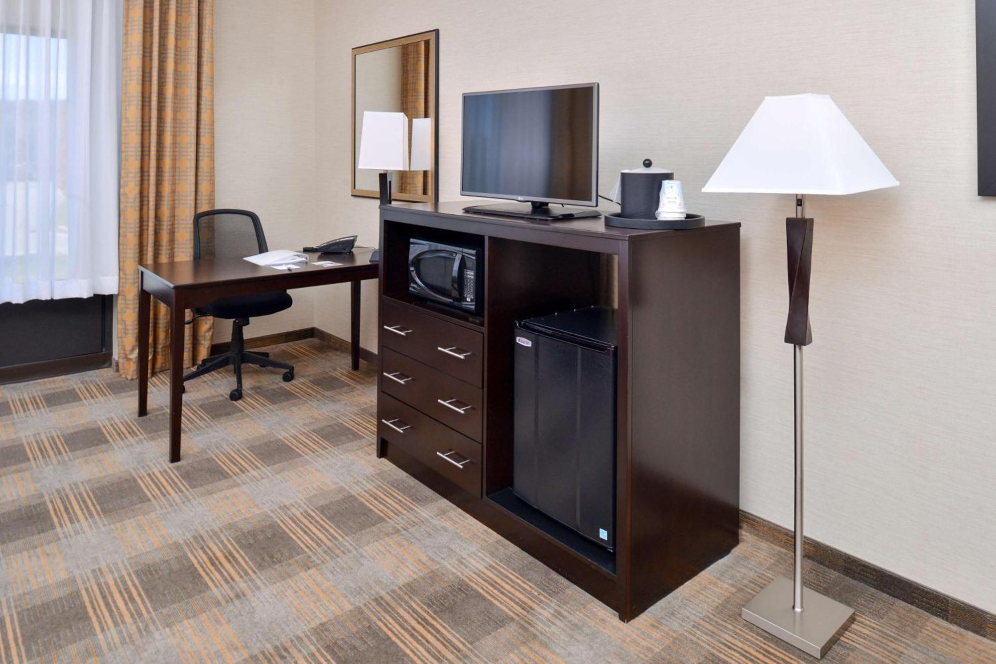Hampton Inn & Suites California University-Pittsburgh Coal Center Bagian luar foto